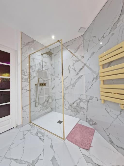 Maison Chic Avec Jacuzzi Nogent Sur Oise Yaospa60 Екстер'єр фото