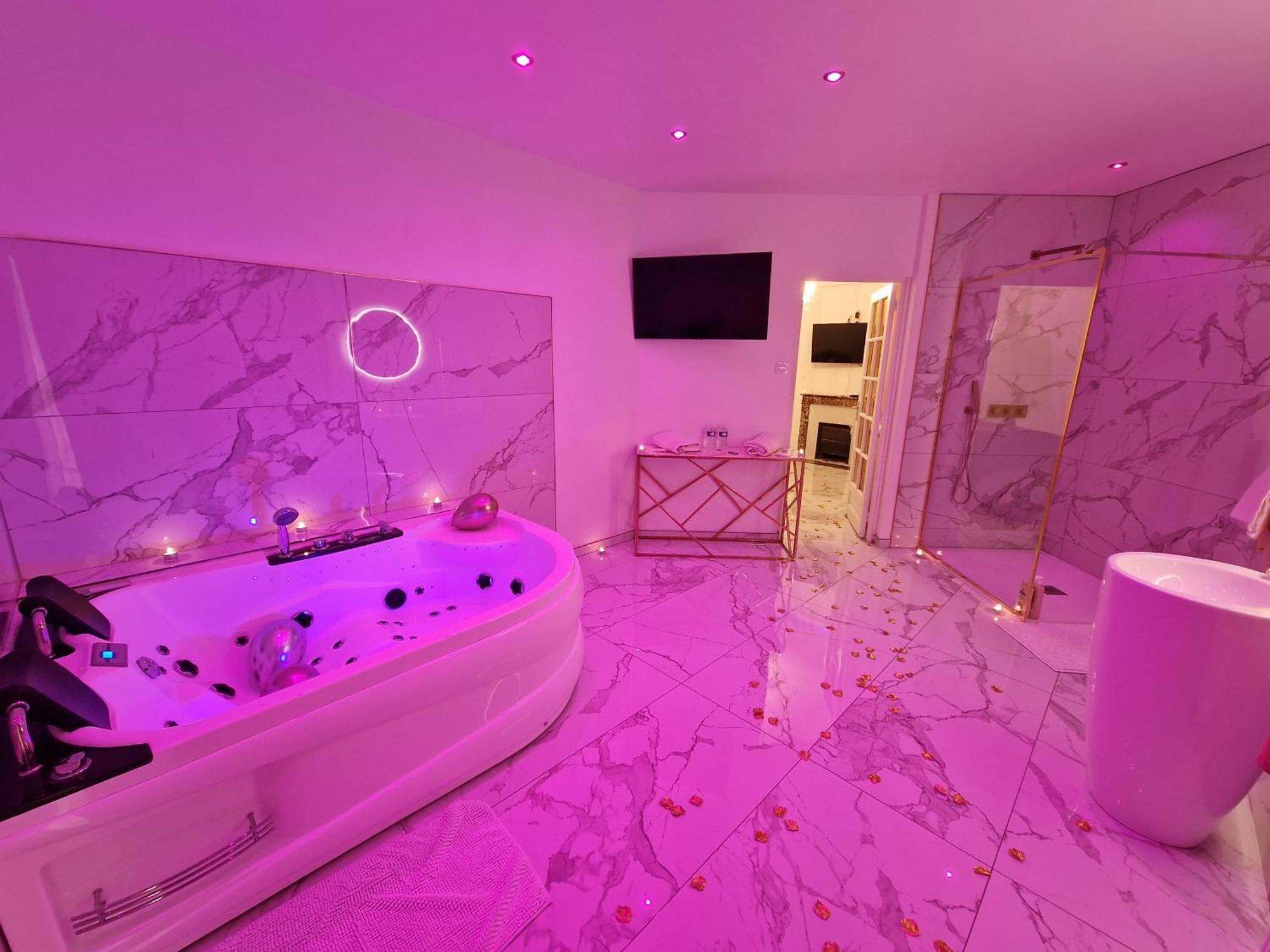 Maison Chic Avec Jacuzzi Nogent Sur Oise Yaospa60 Екстер'єр фото