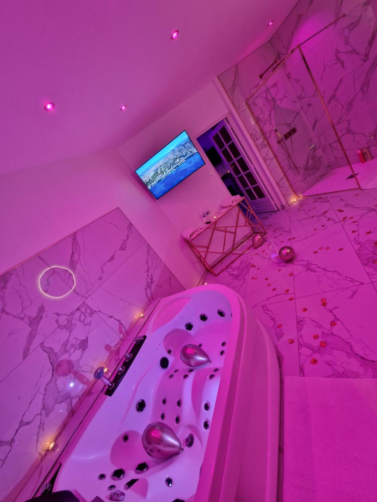 Maison Chic Avec Jacuzzi Nogent Sur Oise Yaospa60 Екстер'єр фото